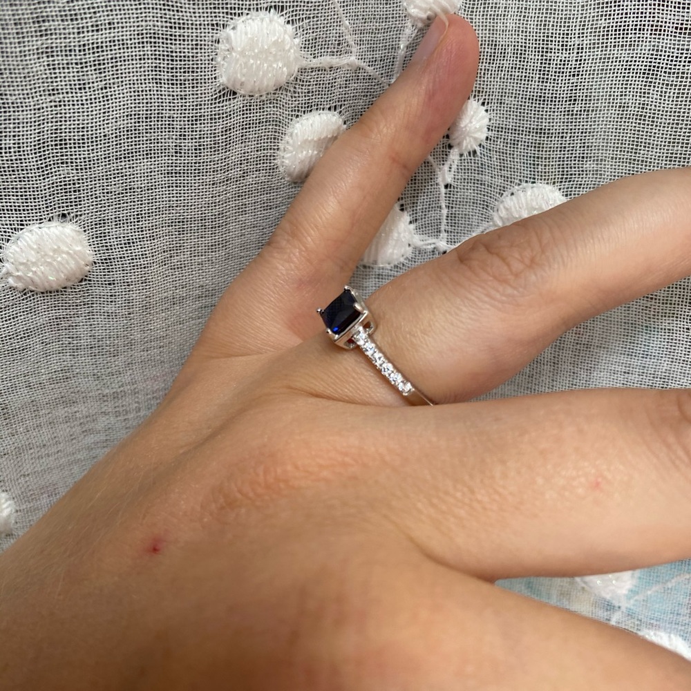 Sapphire and diamonds ring size 6 - Picture 5 of 6